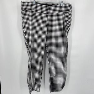 OLD Navy Women's Plus Size 20 Stretch Cropped Pants Size Zip Plaid Black White